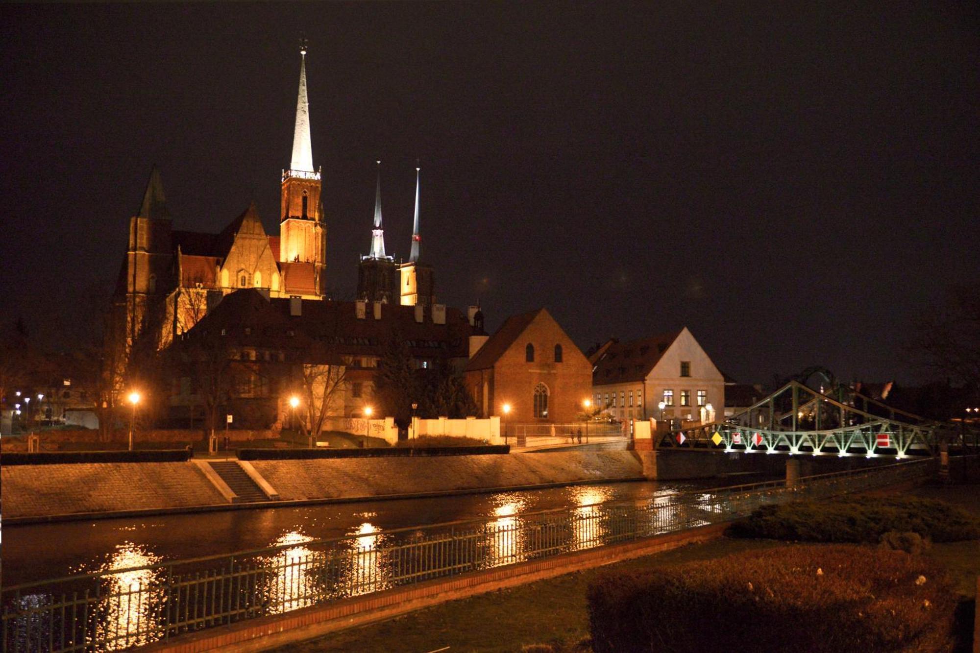 Rooms In Historic Heart Of Wrocław Extérieur photo